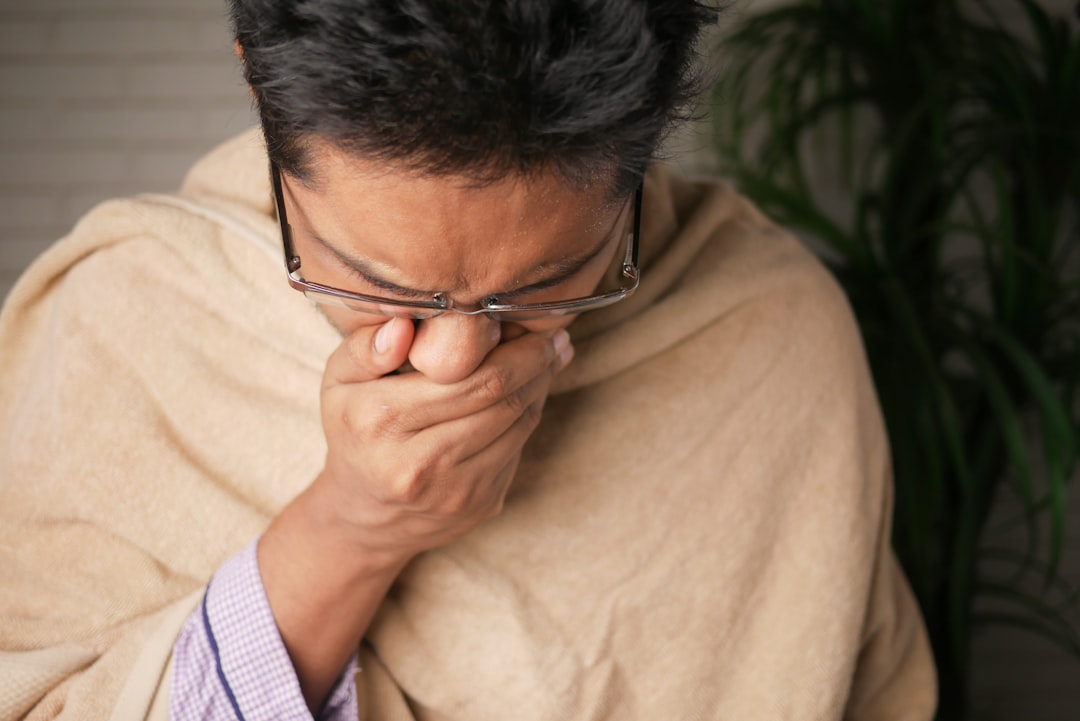 Person recovering at home after a respiratory infection